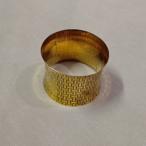 Ensemble de ronds à serviette en résine multicolore de la meilleure conception Vaisselle multiforme pour la maison et le restaurant Cuisine Nouveau style de vaisselle - Product Image 3