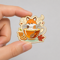 Broche personnalisée en émail motif tasse de thé et feuille d'érable d'automne pour costume, blazer, cadeau