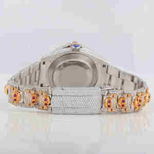 Elegante Reloj de Lujo con Diseño de Calavera con Diamantes de Imitación, Estilo Hip Hop, Único, 36 mm, Resistente al Agua, Correa de Acero Inoxidable - Product Image 4