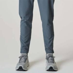 Pantalon de survêtement durable pour hommes-Séchage rapide, respirant et parfait pour les entraînements intenses et les sports de plein air - Product Image 5