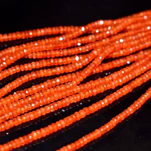 Perles rondes à facettes en cornaline naturelle de 4mm brins de pierres précieuses orange en vrac pour la fabrication de bijoux au prix de gros cristal en vrac - Product Image 1