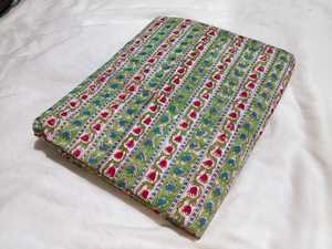 Tissu en coton multicolore imprimé à la main 100% Designs traditionnels indiens Vêtements textiles artisanaux - Product Image 3