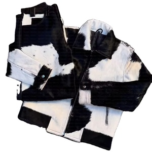Veste unisexe réversible en fausse fourrure à imprimé vache, manches longues, fermeture éclair, col rabattable, vêtement d'extérieur décontracté d'hiver, coupe classique - Product Image 1