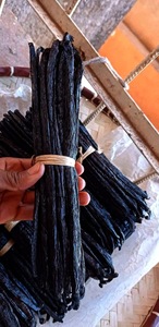 Vanille Harvest, gousses de vanille noire 1 kg, qualité excellente, séchées, non fendues, préparation traditionnelle, Madagascar, 3 ans de durée de conservation - Product Image 2
