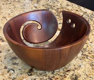 Bol en fil de bois d'acacia coupé à la main pour tricoter et crocheter des trous pour les aiguilles à tricoter 7.5 "x 3.5"-Nouveau - Product Image 4