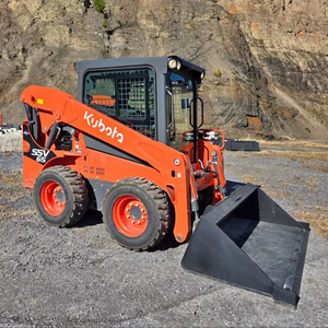 Chargeuse compacte KUBOTA SSV65 11 heures, cabine EROPS, chauffage et climatisation, écran avancé avec caméra, hydraulique auxiliaire à haut débit, chargeuse sur pneus - Product Image 1