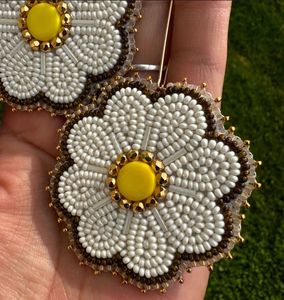 Europa América Cross Border Nueva tendencia de moda Creative Versatile Rugby Hat Exquisitos pendientes de bola de arroz hechos a mano BYHF Bodas - Product Image 4