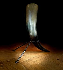 Customizable Best Quality Hand Carved Genuine Polished Natural Viking Drinking Horn with Metal Stand Premium <b>Decoration</b> & <b>Party</b> - Product Image 5