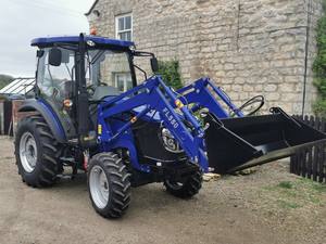 LOVOLTE254R 25HP 4WD Farm <b>Tractor</b> <b>Trailer</b> with Motor Quick Attach Loader & Standard Bucket 2000kg Capacity High Productivity - Product Image 4