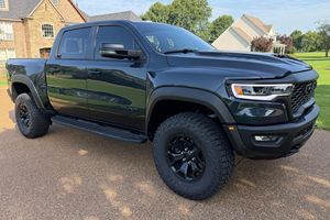 รถมือสองที่เชื่อถือได้ ปี 2026 R-am 1500 RHO Crew Cab 4x4 - Product Image 4