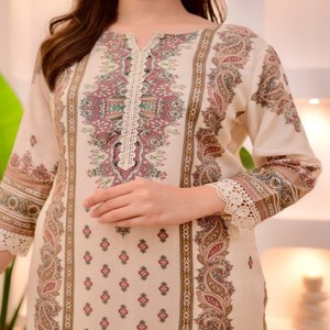 Conjunto de Kurti, Pantalón y Dupatta de Algodón Muselina VASTRA COTTAGE para Mujer, Estampado Digital, Espejo Real, Trabajo a Mano con Diamantes, Manga Larga, Ropa Étnica - Product Image 3