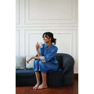 Conjunto de 2 Piezas de Satén para Mujer, Azul Indie, con Pantalones con Dobladillo y Top de Manga Tres Cuartos, Talla XXS - Product Image 1
