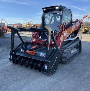 Minicargadora de orugas Takeuchi TL12V2 con motor de 111 HP, caja de cambios y trituradora para limpieza de terrenos, certificación EPA y CE, capacidad de 5 toneladas - Product Image 1