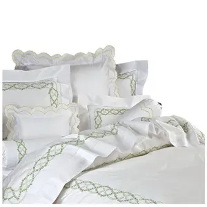 刺绣绿色和黄色花卉羽绒被套卷边床上用品套装白色棉床单家庭酒店婚礼