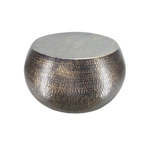 Meilleure vente Table d'angle en aluminium 2025 de qualité supérieure Mobilier de décoration d'hôtel et de restaurant personnalisé Table basse à thé Hanmmered - Product Image 1