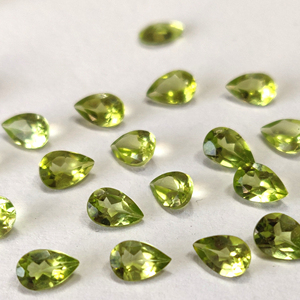 Peridoto Natural Corte de pera 3x5mm a 7x10mm Facetado-Peridoto suelto Corte de pera Piedra preciosa suelta Calidad superior - Product Image 1