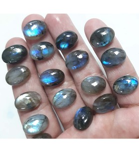 Gemas de ópalo etíope multillamativas de aspecto alto, gemas de cabujón de forma ovalada suelta suave de la mejor calidad para la fabricación de joyas clásicas - Product Image 2