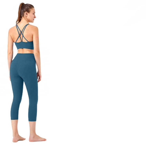 Conjunto de Yoga de mallas acampanadas de cintura alta sólidas de alta calidad con Spandex/material de poliéster antibacteriano y transpirable para mujeres - Product Image 2
