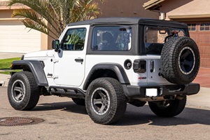 Elegante Jeep Wrangler Sport 4x4 2023 - Product Image 5