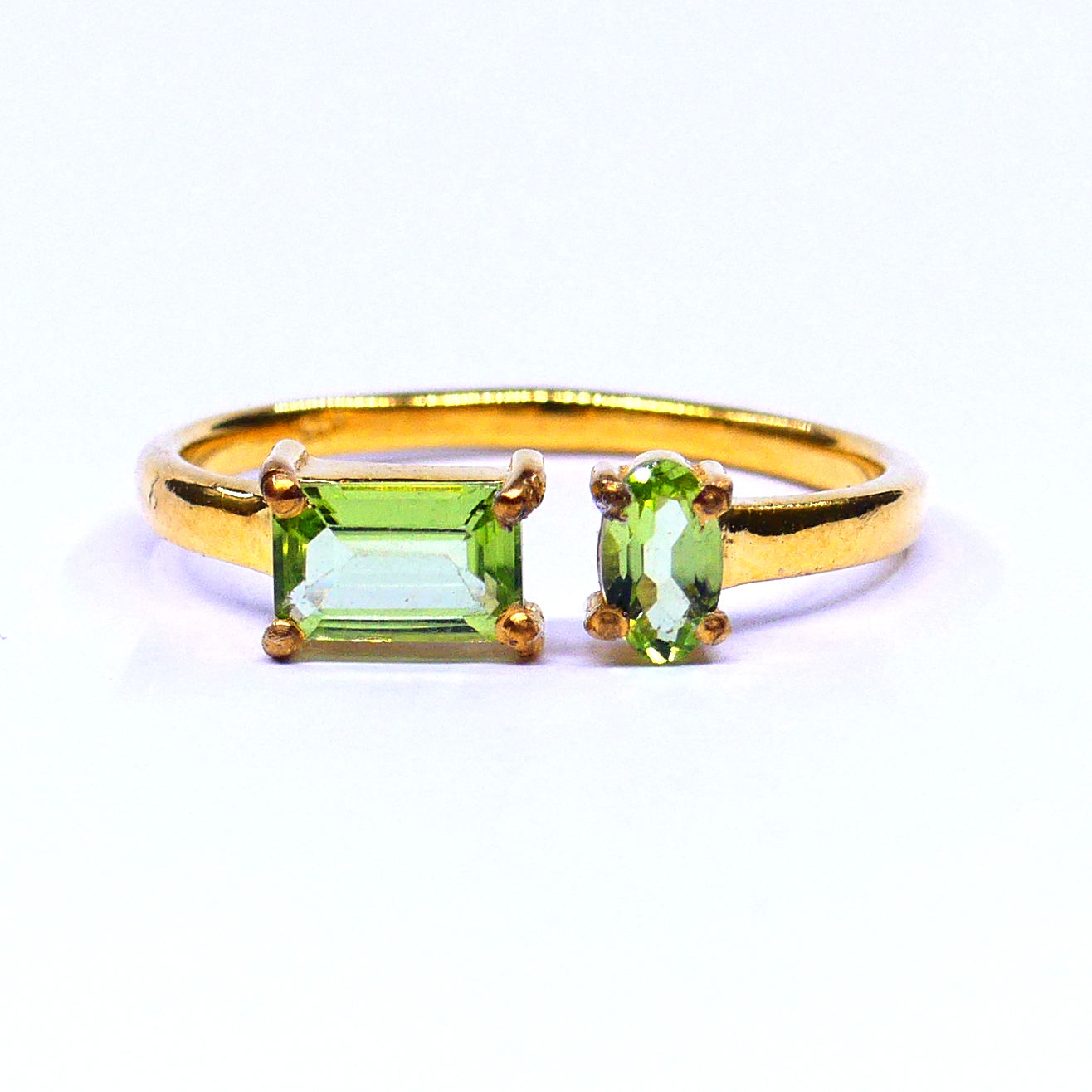 สีเหลือง