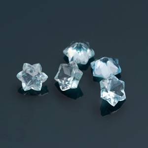 100% sculpture en forme d'étoile de topaze bleu ciel naturel, pierre précieuse en vrac de topaze bleue pour la fabrication de bijoux taille calibrée de topaze bleue - Product Image 3