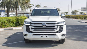 Toyota Land Cruiser 300 VXR 4.0P AT MY2022 Blanc SUV d'occasion pas cher, modèle premium d'occasion, année modèle 2022, conduite à droite/à gauche - Product Image 6