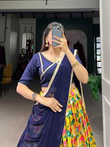 Attrayant Fantaisie Designer Outfit Vente Chaude Mysore Soie Lehenga Choli & Dupatta Avec Pichwai Imprimer Zari Tissage Travail à Vendre - Product Image 2