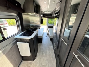 Vendedor Verificado de Autocaravana Usada 2-0-2-1 Roadtrek Zionslumber Lista para Viajar - Product Image 6