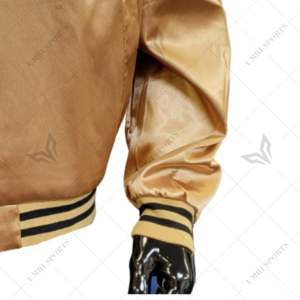 แจ็คเก็ตวาร์ซิตี้ผ้าซาตินแบบกำหนดเอง Alph@ รุ่น Winter ปิดด้วยกระดุม ปักตัวอักษรกรีก แขนเสื้อและชายเสื้อแบบริบตัดกัน ด้านหน้าแบบกลับด้านได้ - Product Image 5