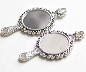 2 pcs Antique Silver <b>Small</b> Fancy Real Glass Hand <b>Mirror</b> Pendant - Product Image 1