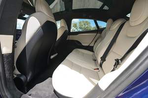 Tesla Model S Long Range 2022, double moteur électrique, transmission intégrale, berline automatique - Product Image 5