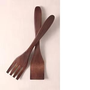 Ensemble cuillère et fourchette de serveur de salade en bois de conception supérieure poignée pour ensembles de serveur de salade de Table à manger - Product Image 5
