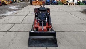 Mini chargeuse compacte Boxer 700HDX de type chenille avec chargeur frontal et tracteur Caractéristiques du moteur et composants du noyau du moteur - Product Image 3