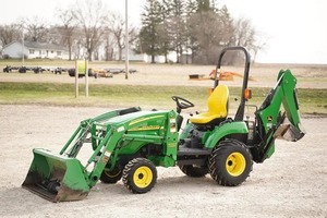 Tracteur à chenilles JOHHN 2008 pour 2305, 24 CV avec moteur, boîte de vitesses, pompe et roulement - Product Image 3