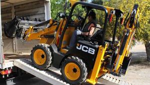 Chargeuse compacte JCB 1CX 4x4 avec capacité de charge nominale de 9 tonnes, pelle rétrocaveuse JCB 1CX - Product Image 6