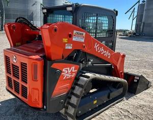 Kubota SVL75-2 <b>Tracked</b> Skid Steer Loader 4 Ton Rated Load 220V for Farm Industries Includes Engine <b>Pump</b> Core Components - Product Image 4