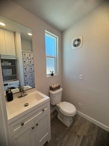 Nouvelle Tiny House sur roues Forever de 32 pieds, studio à un étage avec kit complet et salle de bain - Product Image 4