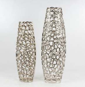 แจกันดอกไม้อลูมิเนียมนิกเกิลขัดเงาสำหรับตกแต่งบ้านและสวนพร้อมงานออกแบบทำมือ - Product Image 4