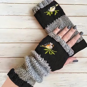 Women Striped Four Seasons Warm Breathable Polyester Touchscreen Needle Detection Outdoor Half <b>Finger</b> <b>Gloves</b> Mitten - Product Image 4