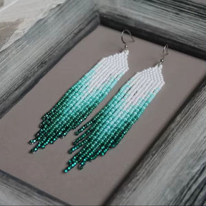 Pendientes de cuentas bohemias con flecos en cascada Andy de diseño turquesa, regalo de joyería único - Product Image 5