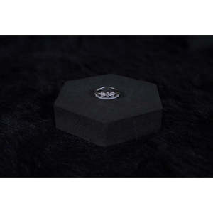 NOVAMART Fine <b>SILVERINGS</b> 925 STERLING PLATINUM <b>RING</b> with TIMELESS ELEGANCE <b>EMERALD</b> CUT GEOMETRIC PATTERN RHODIUM PLATED for ENGA - Product Image 3