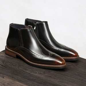 Bottes brogues en cuir de veau de haute qualité avec détails perforés et semelle intérieure respirante pour bottes de ville - Product Image 1