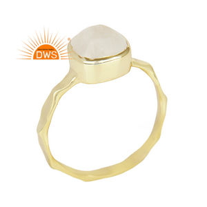 แหวนพลอยมูนสโตนสีรุ้งชุบสีทองแบบทุบเป็นของขวัญสำหรับผู้หญิง - Product Image 1