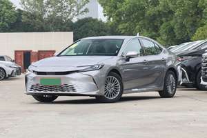 Transmisión Automática Híbrida THS de 5ª Generación 2025, Eficiencia Inigualable, Neumáticos R17, Volante a la Izquierda, Euro VI, Color Oscuro - Product Image 2