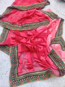 ชุดผ้าซาตินปักลายผ้าขอบกำมะหยี่คุณภาพสูงสำหรับปาร์ตี้งานแต่งงานออนไลน์จากนักออกแบบใหม่ - Product Image 2