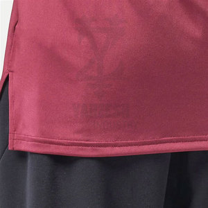 เสื้อยืดออกกำลังกายผู้ชายทรงสลิมฟิต แห้งเร็ว คุณภาพสูงจากผู้ผลิต OEM น้ำหนัก 220 กรัม แขนสั้น ผ้าฝ้าย/ใยไผ่ ถักทอเนื้อแน่น - Product Image 6