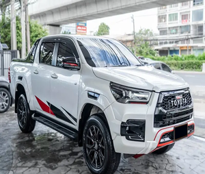 Camioneta Toyota Hilux Revo 2024 con Título Limpio - Product Image 1
