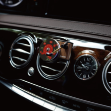 Ambientador de Lujo para Coche, Fragancia Pera Fresia, Difusor de Gel Líquido Tipo Tocadiscos LP para Colocación en Ventilación de Coche u Oficina - Product Image 2