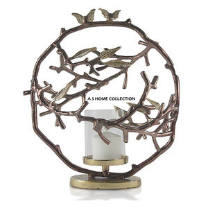 Porte-bougie de luxe élégant en aluminium moulé en forme de papillon pour la décoration intérieure et les mariages - Product Image 1