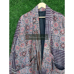 Veste Kantha en coton cousue à la main manteau Gudri d'hiver unisexe avec patchwork manteau court pour femmes - Product Image 4